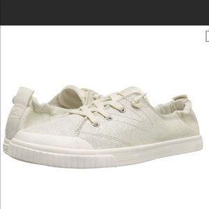 NIB Tretorn MEG4 SZ 7.5 Glitter Twill